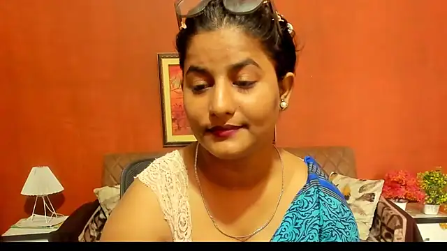Jasmine_Jaey1 Adlı Modelin Canlı XXX Sohbeti