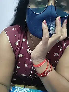 Chat +18 de sexxyrenukaa ao vivo