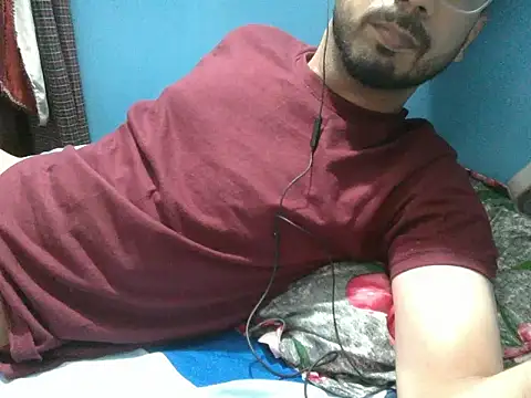 Precumboner Adlı Modelin Canlı XXX Sohbeti