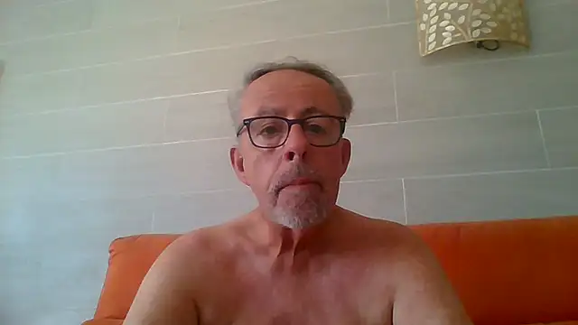tuggy59 লাইভ XXX চ্যাট