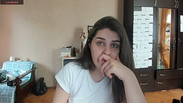 _Roselina_'s Live XXX Chat
