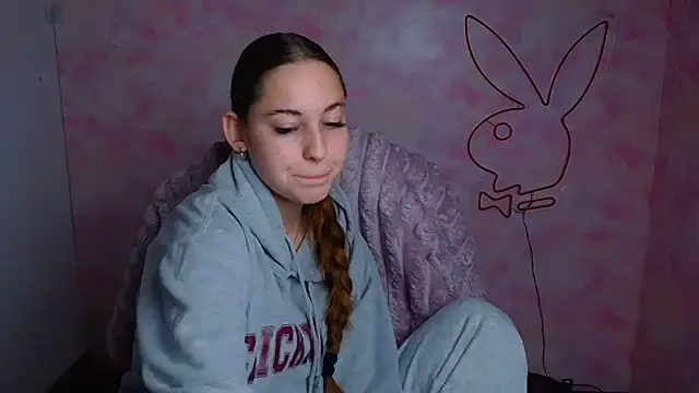 צ'אט XXX בשידור חי של Holly_Mooon_