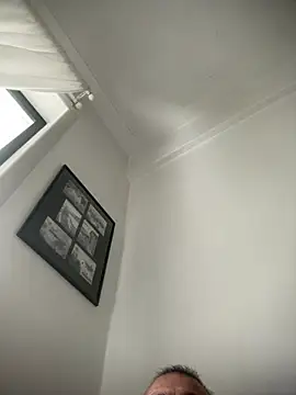 highTnow Pertunjukan Webcam
