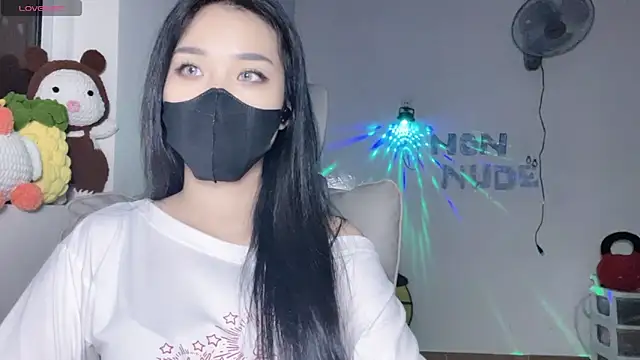 Tieu-May's Live XXX Chat