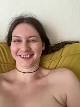 milanabaileys_ Adlı Modelin Canlı XXX Sohbeti
