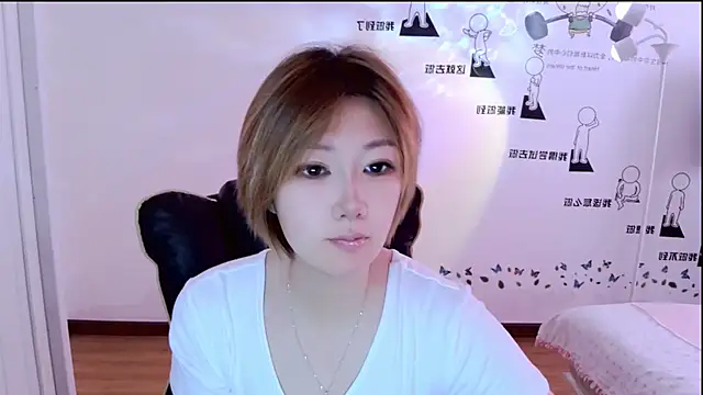 zhuzhu-66's Live XXX Chat