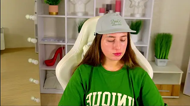 NadinnL's Live XXX Chat