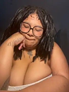 Chatroom XXX en direct de SashaLiciosa_