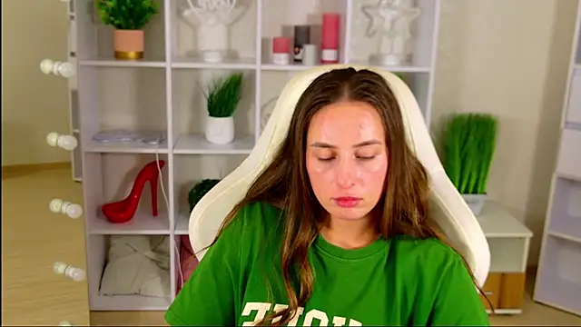 NadinnL live XXX chat