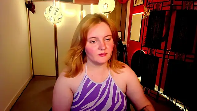 Chat XXX en directo de KathyBriggs