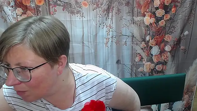 RadaChudna's Live XXX Chat