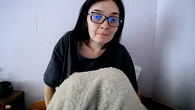 Shiny_gine's Live XXX Chat