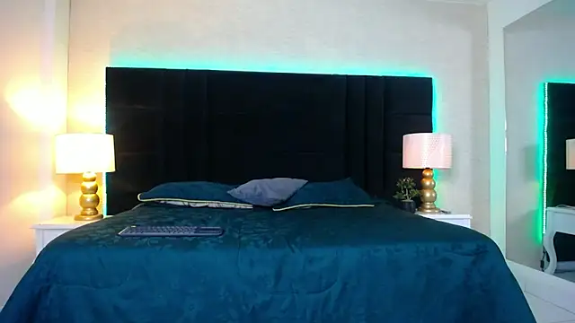 SkylerBigxxxn Live XXX chat