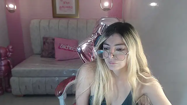 Kriistal_s' Live XXX Chat
