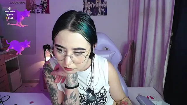 iris_skyn Live XXX chat