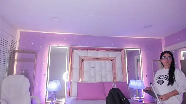 scarlette_15_'s Live XXX Chat