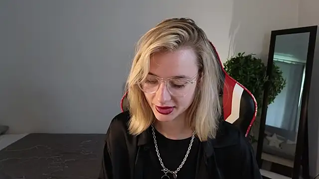 NoraMoreaun Live XXX chat