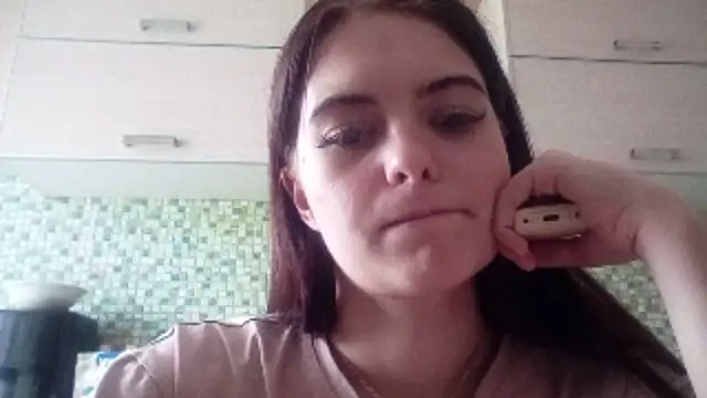 KikiAmino élő XXX-chatje
