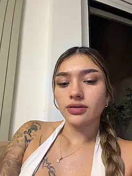 Arianavillada 现场XXX聊天