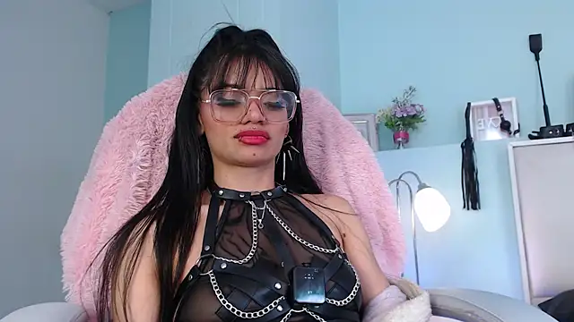 Emerald_gh's Live XXX Chat