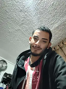 Exlifer Adlı Modelin Canlı XXX Sohbeti