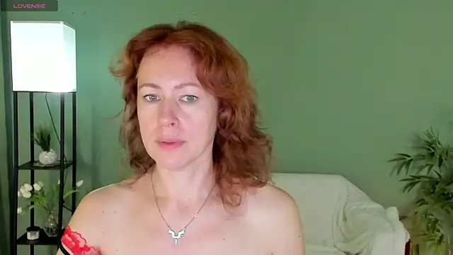 LeticiaRomano Chat XXX live