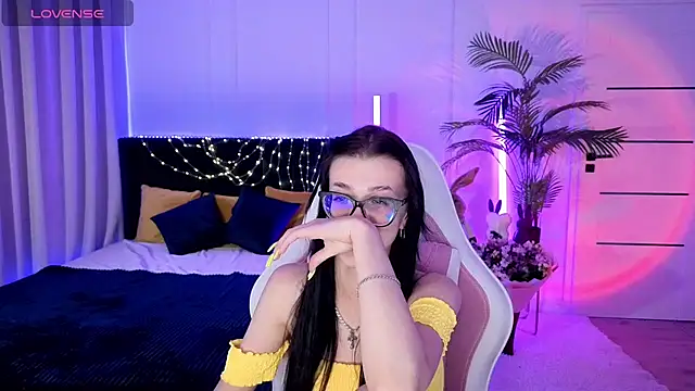 Ariella_Me: απευθείας συνομιλία ΧΧΧ