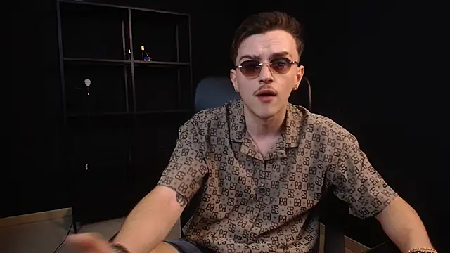 FelixStarkk 现场XXX聊天