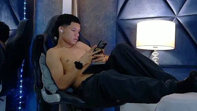 ThiagoFerrer_ Obrolan Langsung XXX