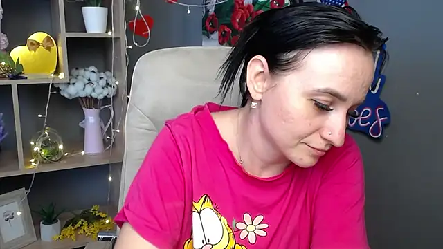 NinaFlawlees' Live XXX Chat