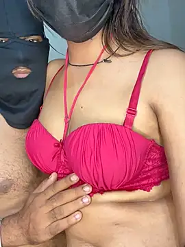 HOTTY-TINA élő XXX-chatje