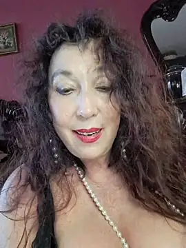 GypsyEsmeralda – Naživo XXX chat