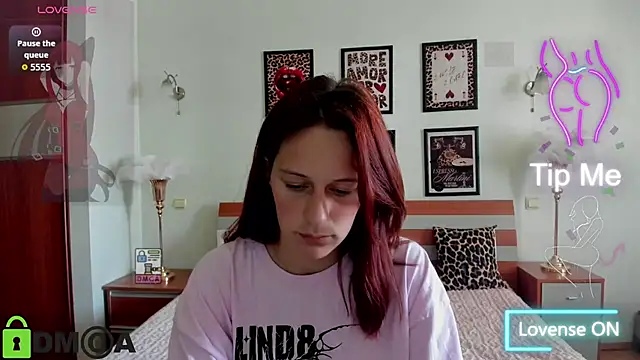 Lily_Viola Adlı Modelin Canlı XXX Sohbeti