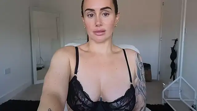 دردشة LibbyLoveHeartx الجنسية المباشرة