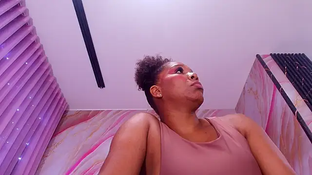 Chat XXX ao vivo de sofi_decker