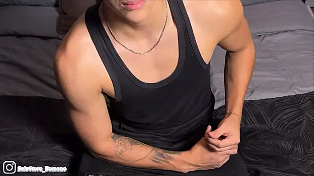Онлайн чат XXX salvatore_romanoo