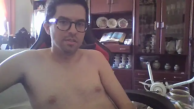 Chat +18 de RikCum4u ao vivo