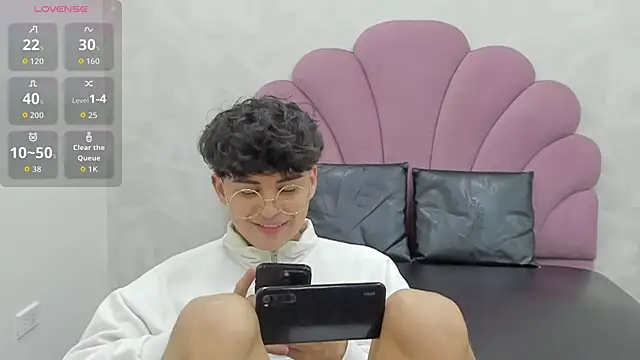 Czat XXX na żywo – alan_twink12