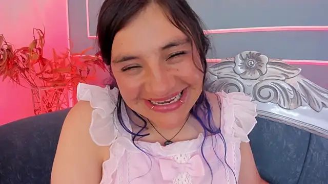 แชท XXX สดของ TaraTaylorr