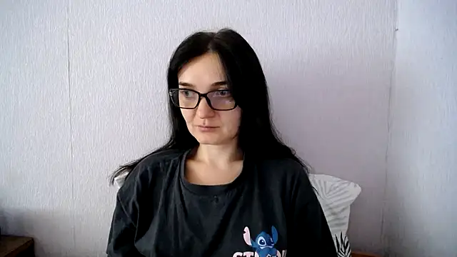 Shiny_gine's Live XXX Chat