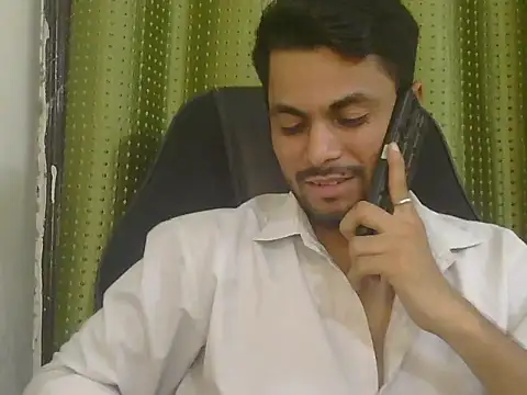Chatroom XXX en direct de Stubborndesiboy