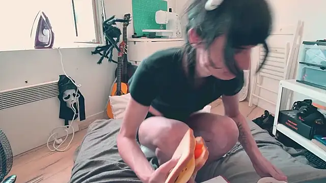CeriseLapine XXX чат на живо
