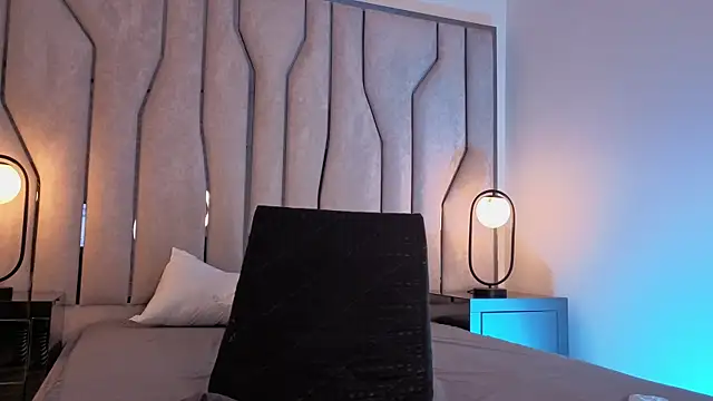 lian_cameron élő XXX-chatje