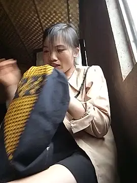 ngan-cute Chat XXX live