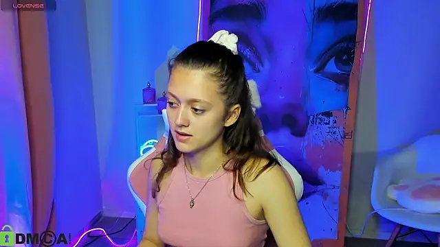 TunaHolli's Live XXX Chat