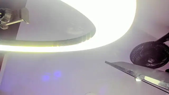 LittleeJaz's Live XXX Chat