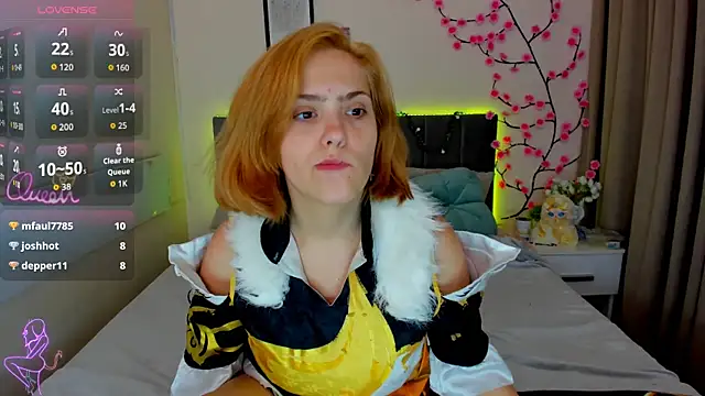 DellaRows' Live XXX Chat