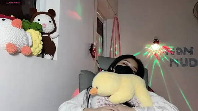 Tieu-May Chat XXX in diretta