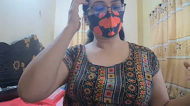 Elena_cruz5's Webcam Show