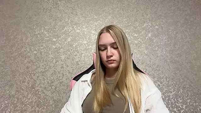 blondegirl2026's Live XXX Chat